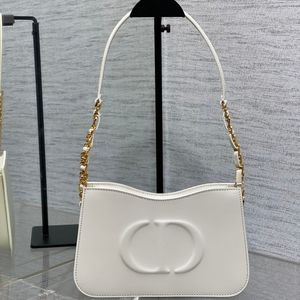 Meet your Posher, Aurey